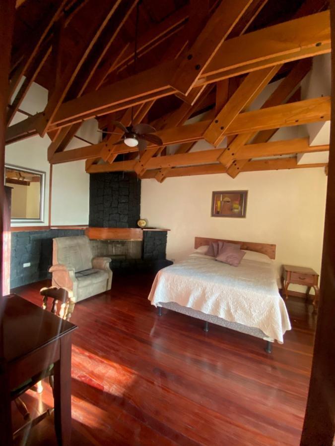 Casa Mora 3*