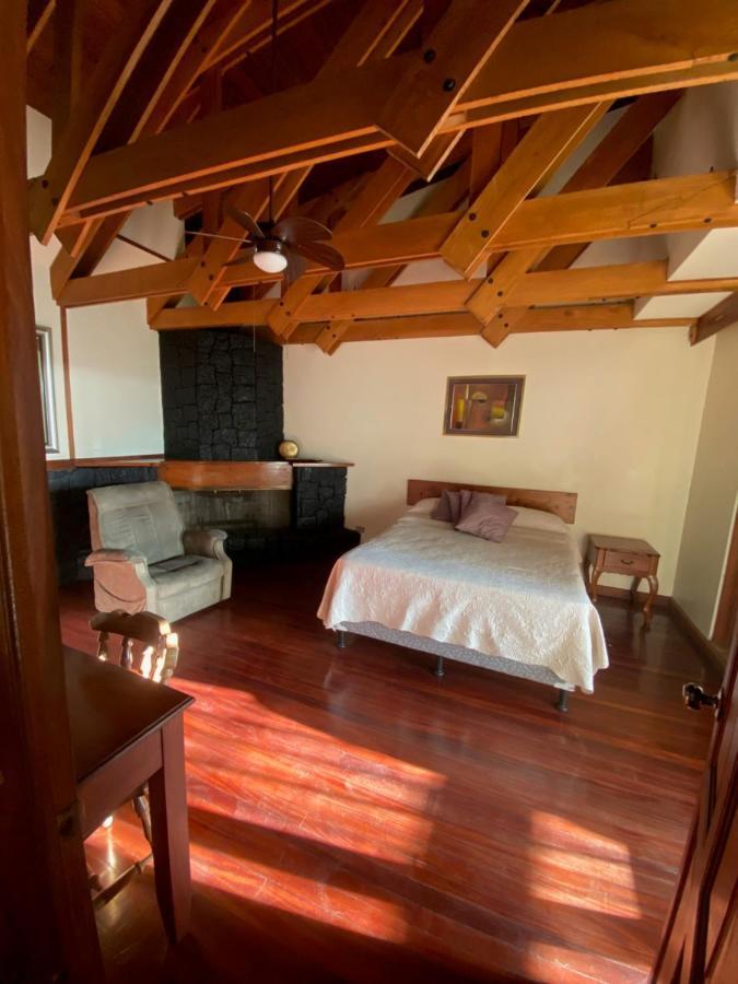 Bed & Breakfast Casa Mora Cartago