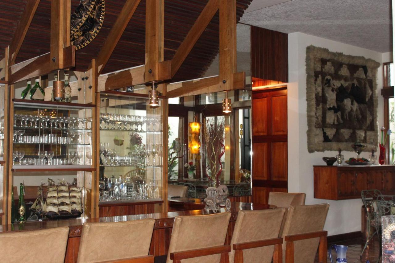 Bed & Breakfast Casa Mora Cartago