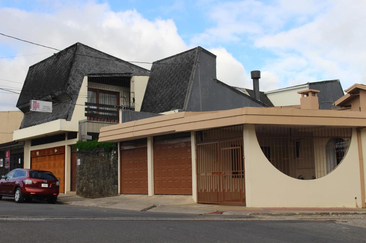 Casa Mora Bed & Breakfast 3*